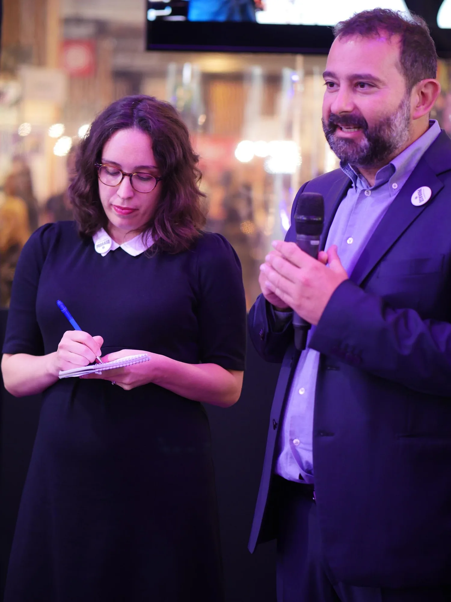 Interprète de liaison lors d'un événement de marque avec clientèle internationale